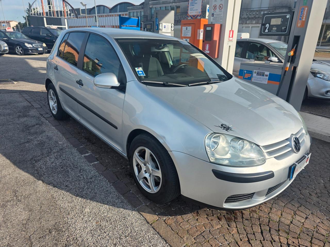 Volkswagen Golf 1.9 TDI 5p. Sportline con 381.000km