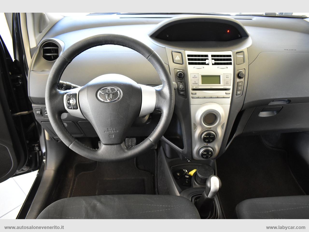 TOYOTA Yaris 1.4 D-4D 5p. Sol