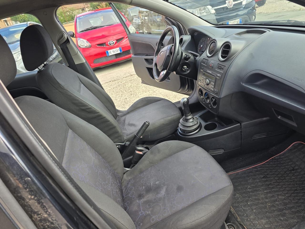Ford Fiesta 1.6 TDCi 5p. Ghia