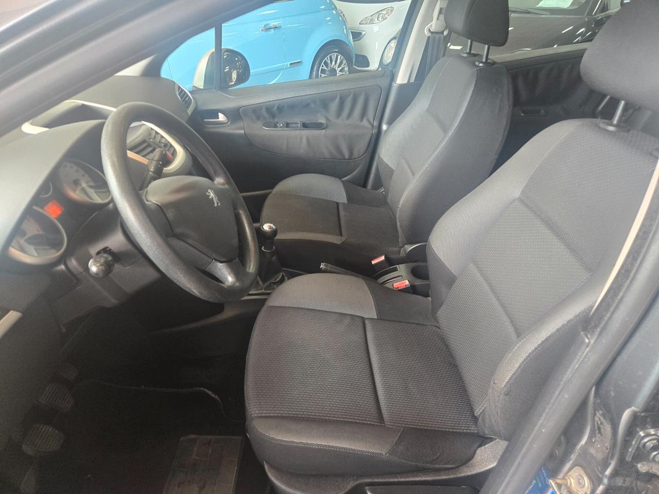 Peugeot 207 1.6 8V HDi 93CV 5p. Special Edition