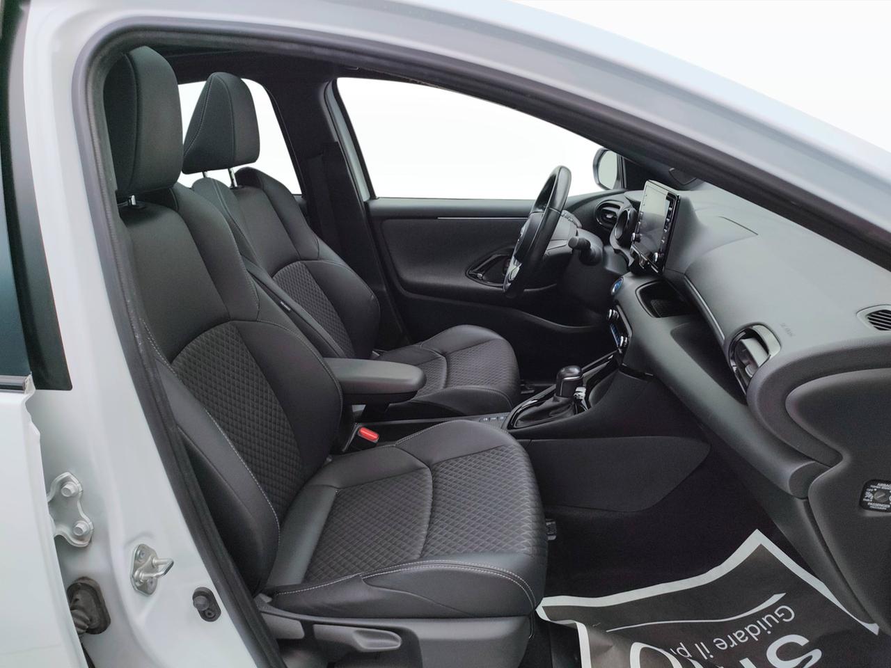 TOYOTA Yaris IV 2020 - Yaris 1.5h Lounge