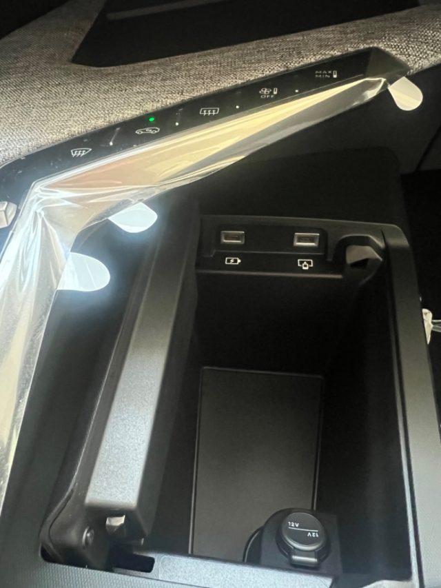 PEUGEOT 3008 Hybrid 136 e-DCS6 Allure tua da ?379,00 mensili
