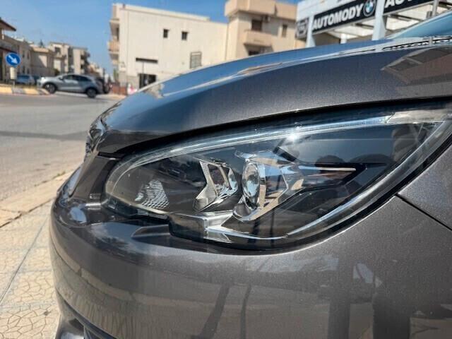 Peugeot 308 BlueHDi 130 S&S SW Navi-Carplay-led-Pdc