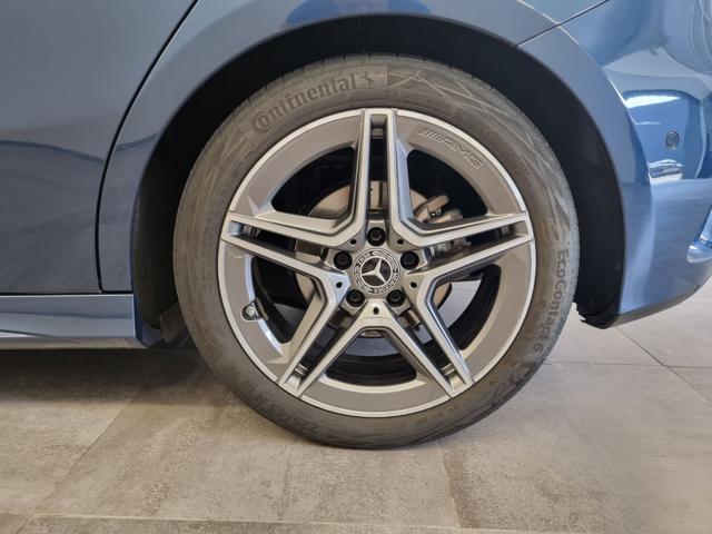 MERCEDES-BENZ A 180 d Automatic Premium
