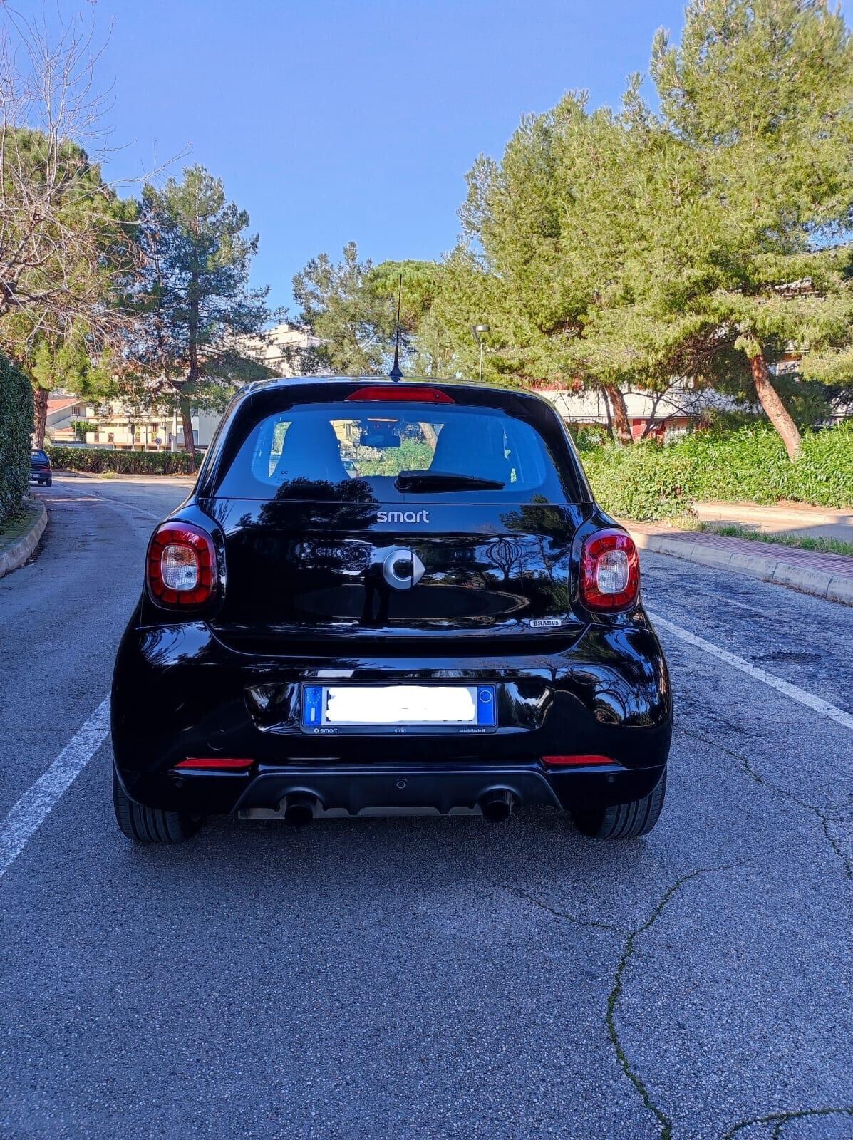 Smart ForFour BRABUS 0.9 Turbo twinamic Xclusive solo da Qualitycars Pescara