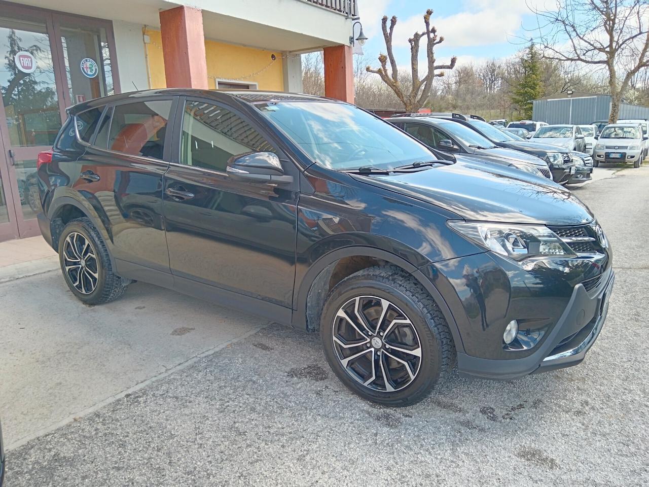 Toyota RAV 4 2.2 D-4D 150CV 4WD LOUNGE