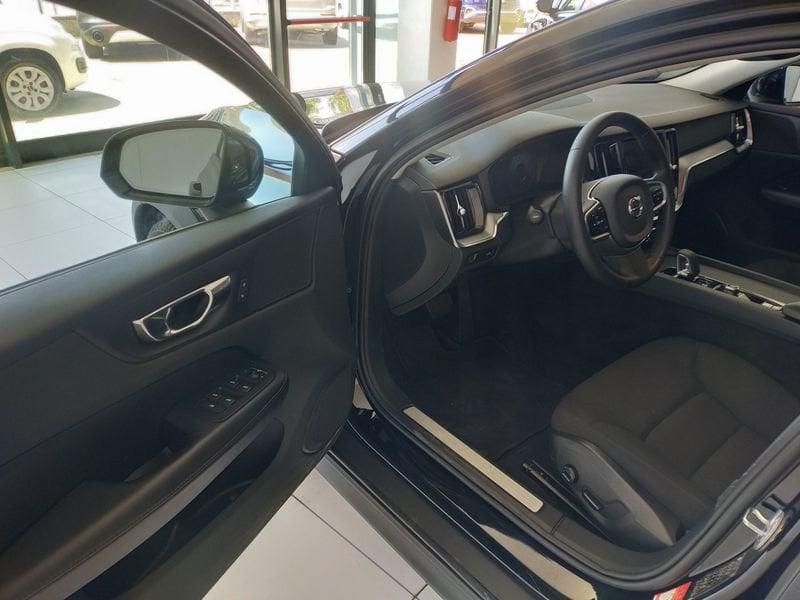 Volvo V60 Cross Country B4 (d) AWD Geartronic Business Pro