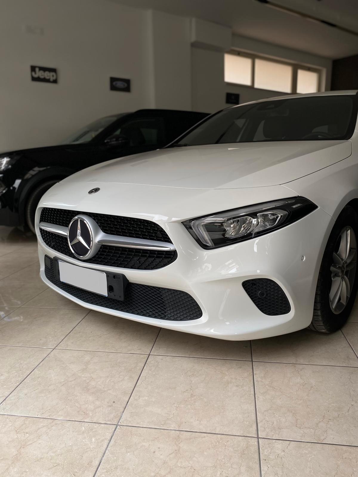 Mercedes-benz A 180 A 180 d Business. Iva inclusa