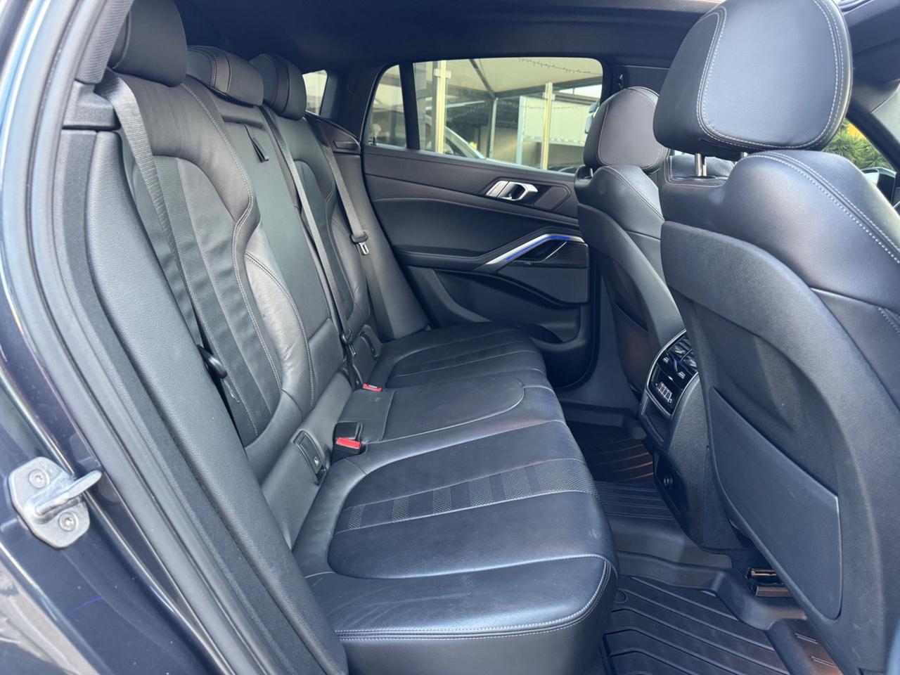 BMW X6 M 50D 400 CV TETTO R22 FULL IVA ESPOSTA