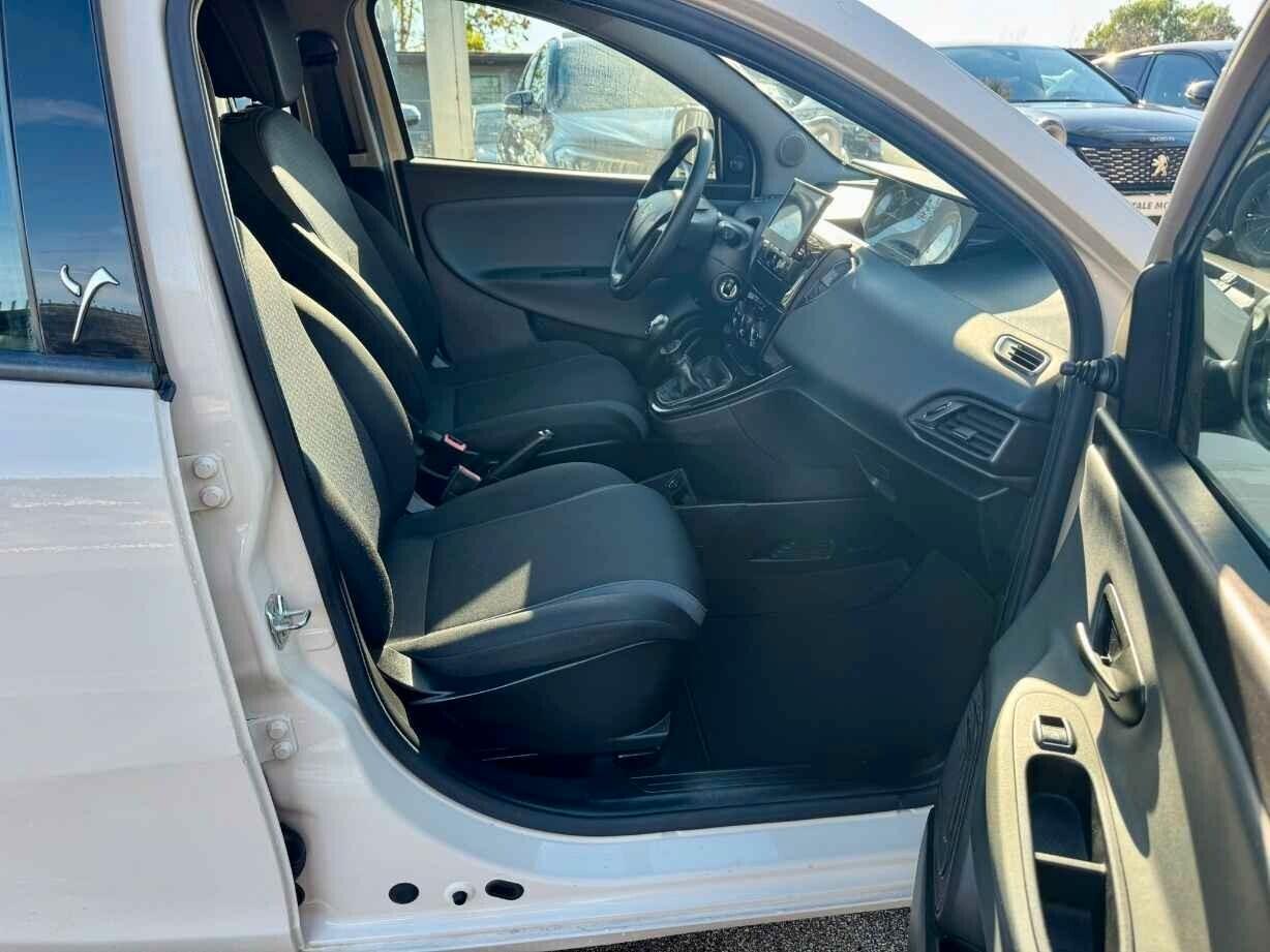 Lancia Ypsilon 1.2 69 CV GPL Ecochic Gold