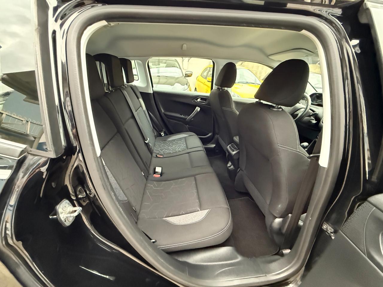 Peugeot 2008 PureTech 82 S&S Allure