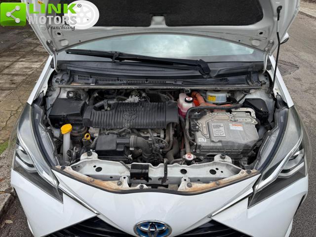 TOYOTA Yaris 1.5 Hybrid 5 porte Business