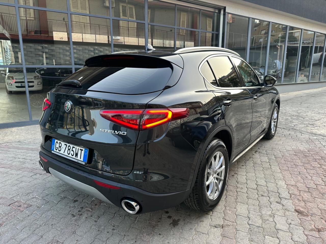 Alfa Romeo Stelvio 2.2 MJT 160 CV AT8 RWD 2021