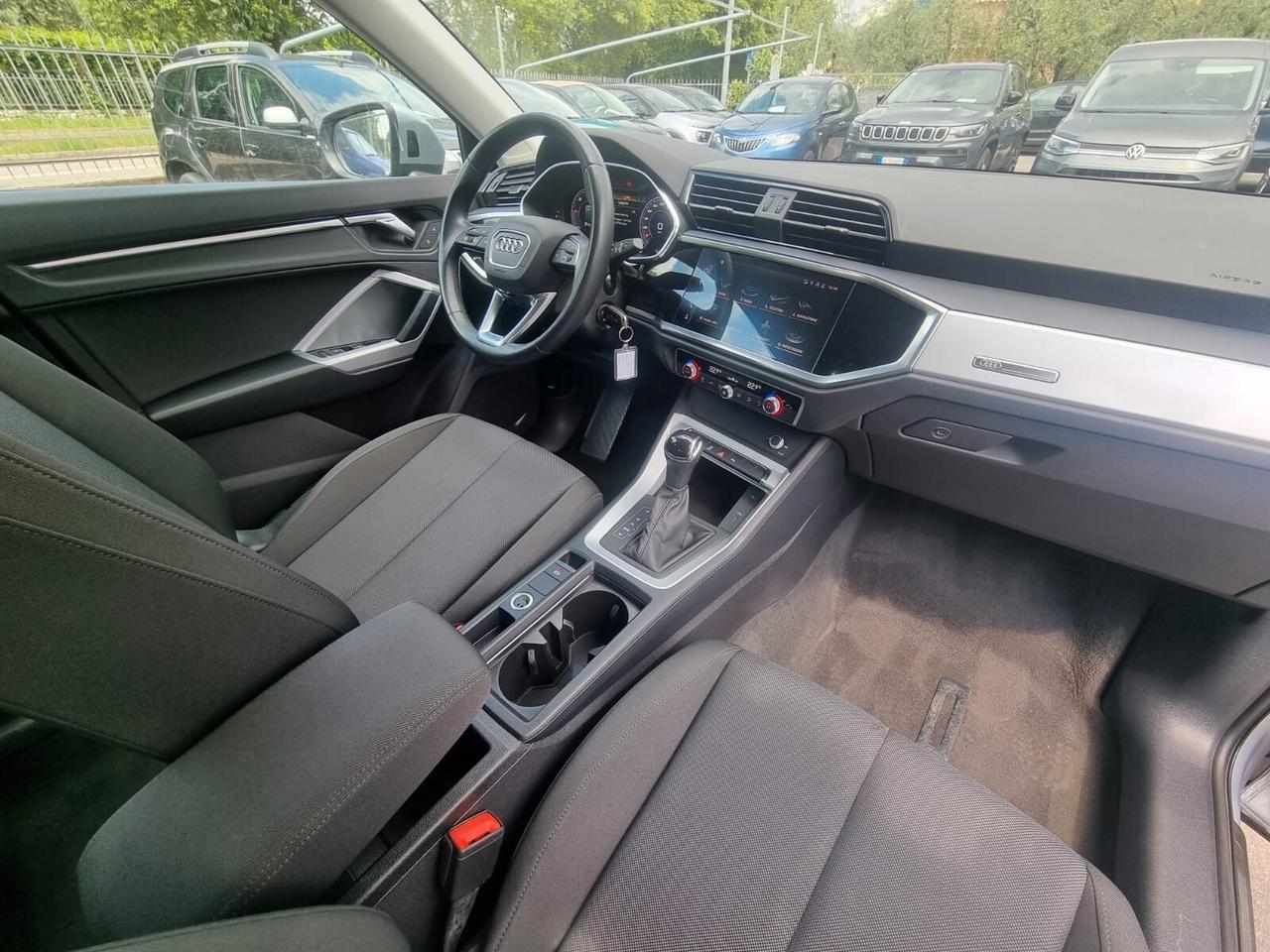 Audi Q3 35 TDI S tronic Business Advanced