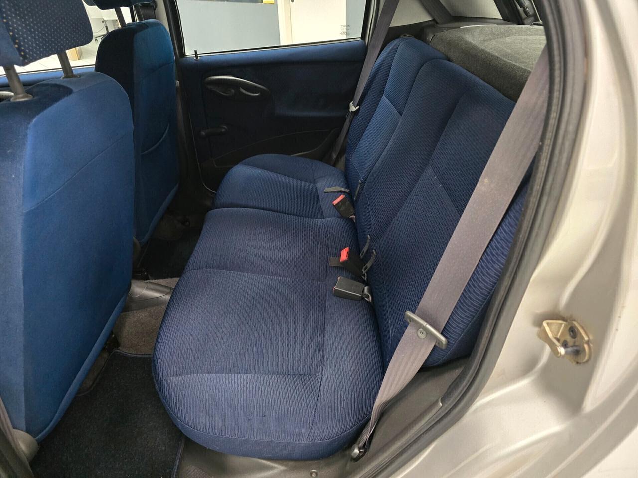 Fiat Punto 1.2i cat 5 porte NEOPATENTATI