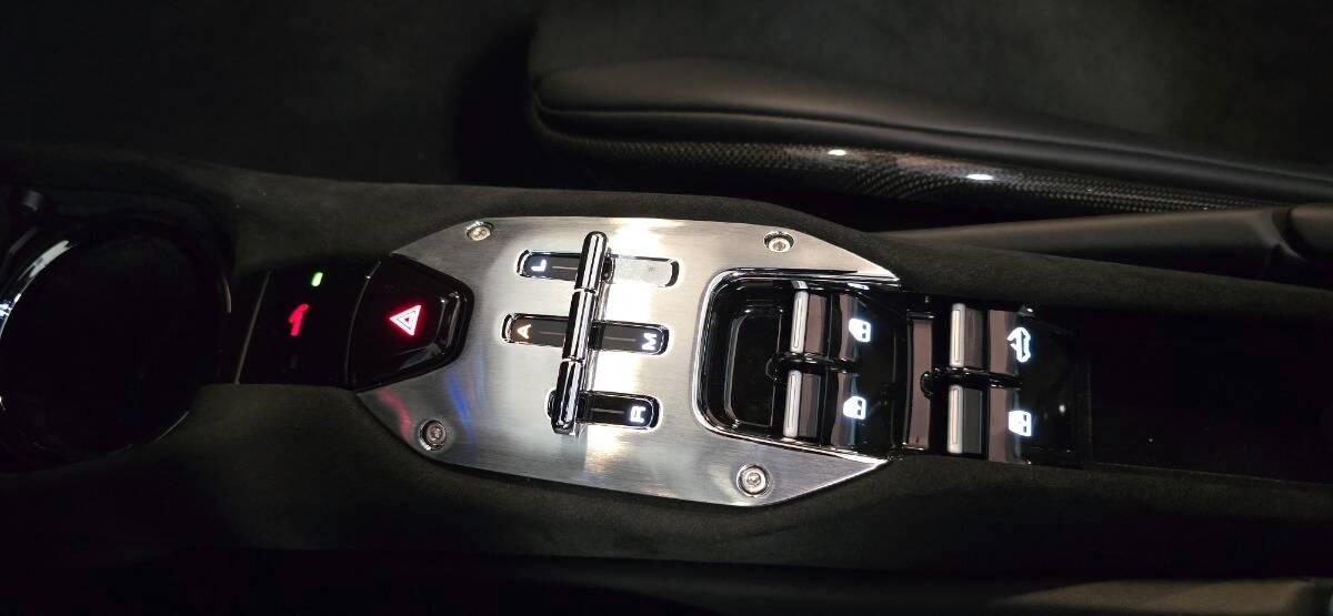 Ferrari 296 GTS *NUOVA - DEMO EXTRACAMPIONARIO *