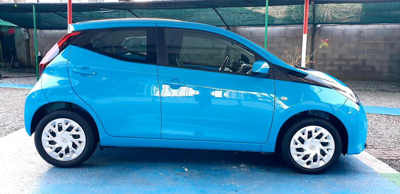 TOYOTA AYGO 1.0 BENZINA ANNO 2019 OK NEOPATENTATI E/6