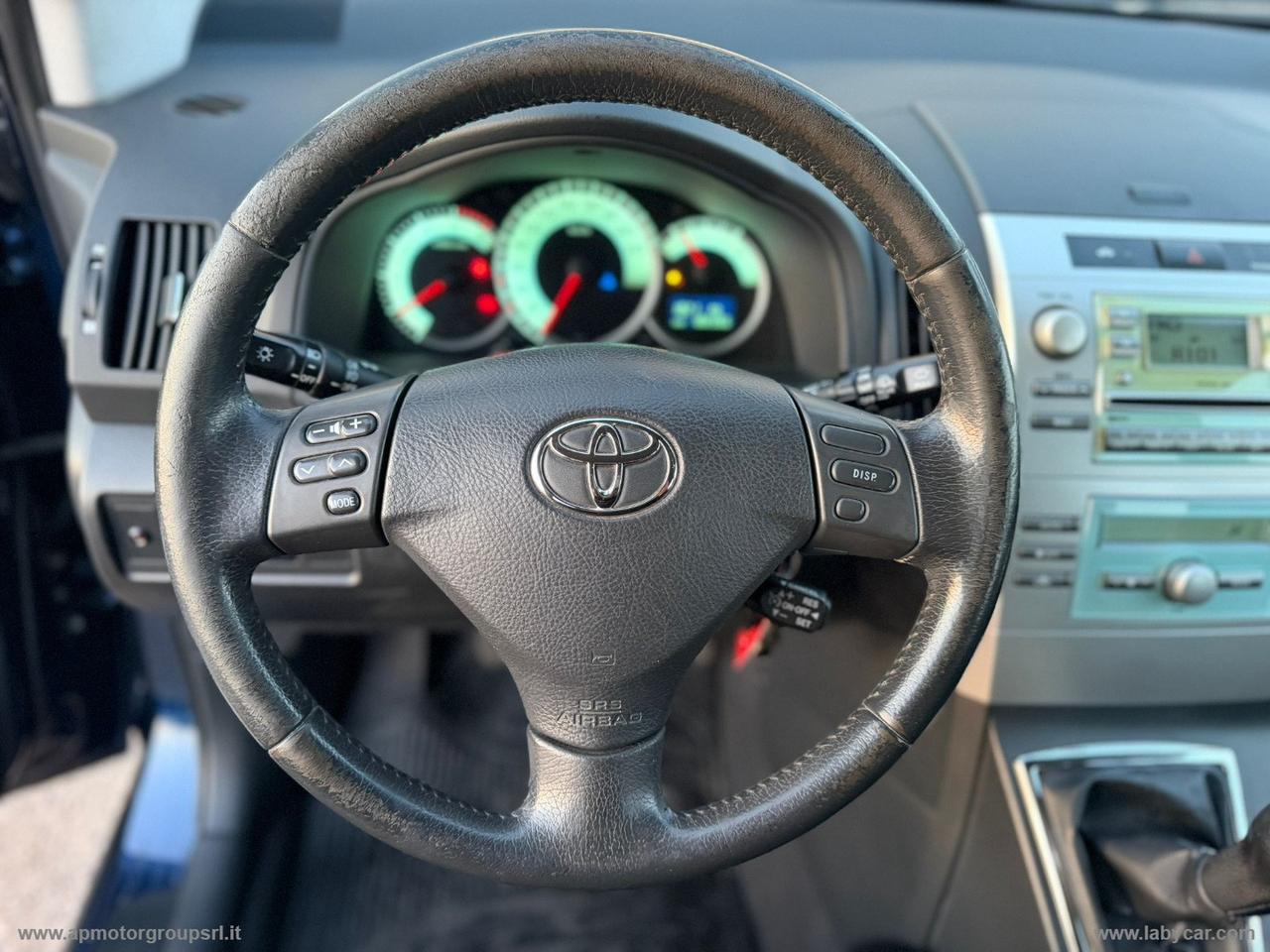 TOYOTA Corolla Verso 2.0 16V D-4D Sol 7 POSTI