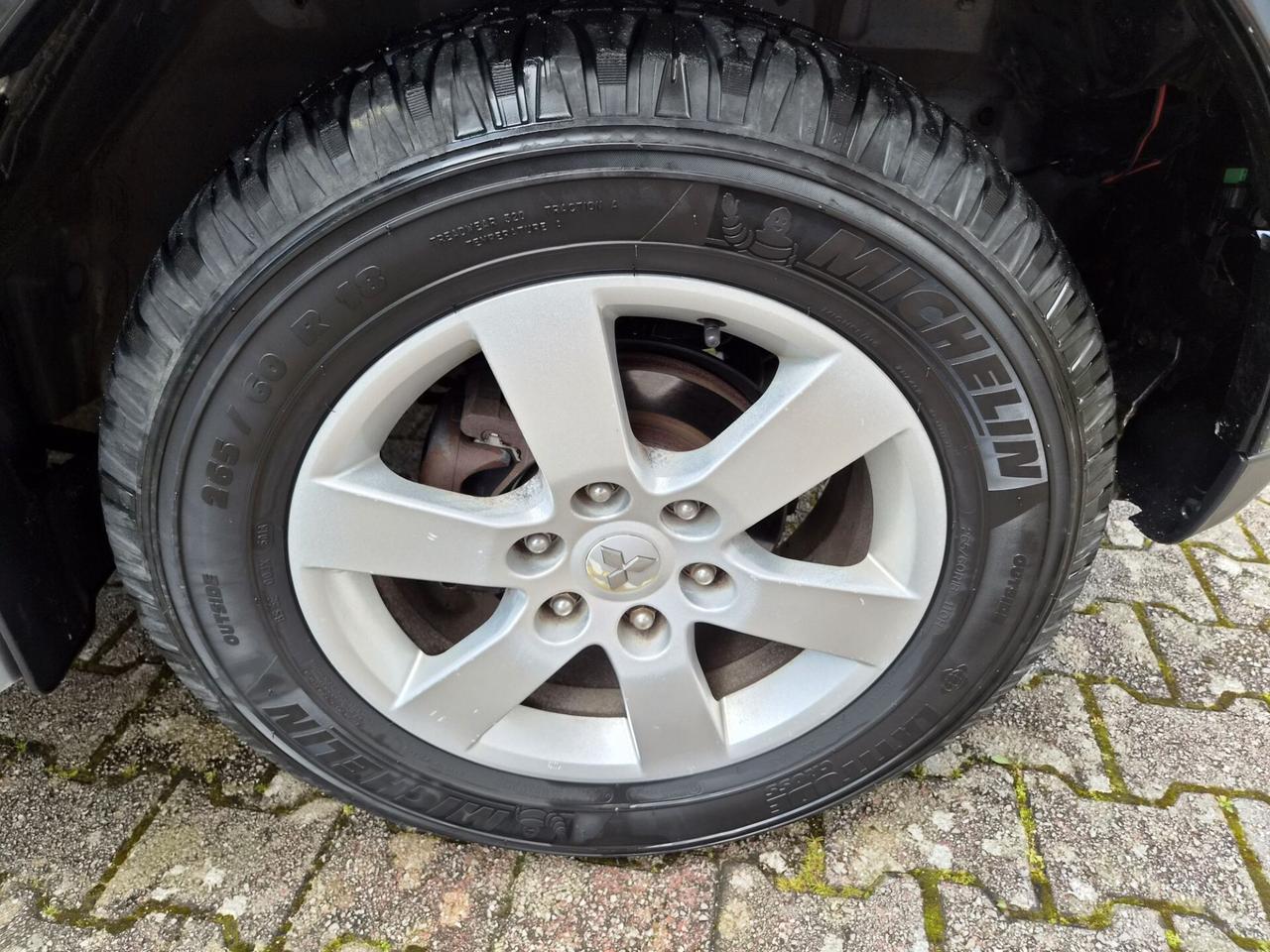 Mitsubishi Pajero 3.2 DI-D 16V aut. 3p. Instyle