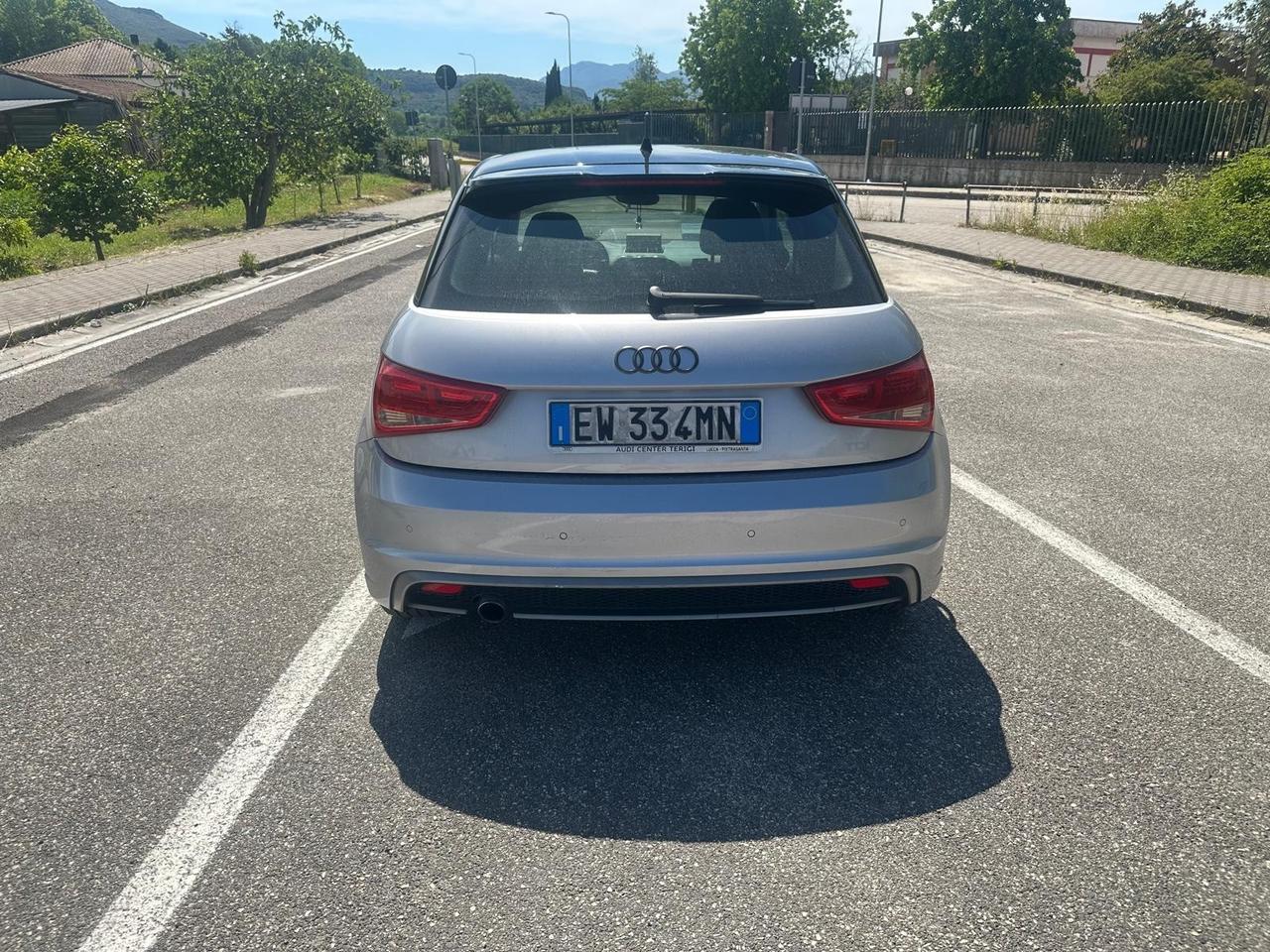 Audi A1 1.6 TDI S line edition plus