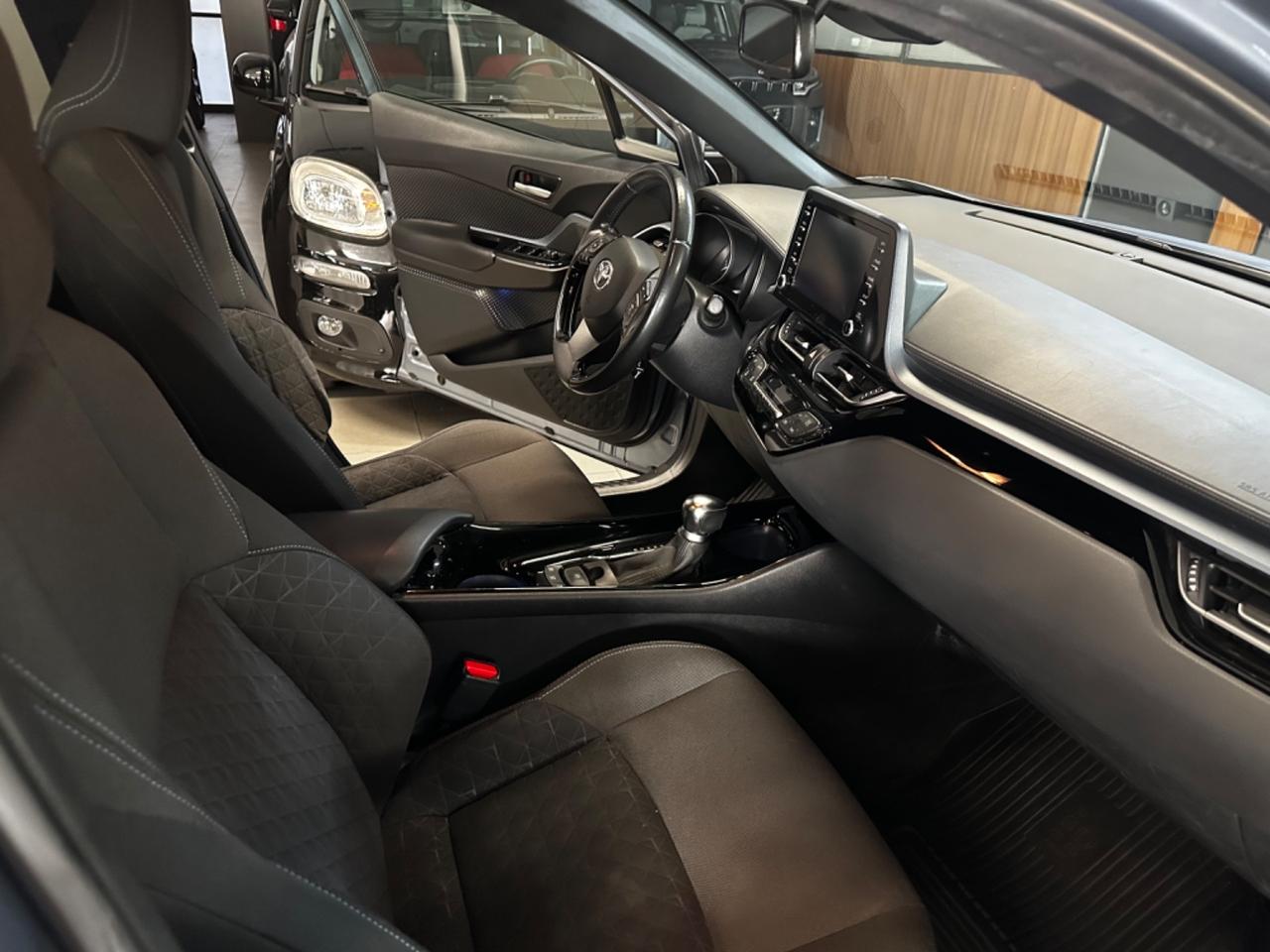 Toyota C-HR 1.8 Hybrid E-CVT Lounge