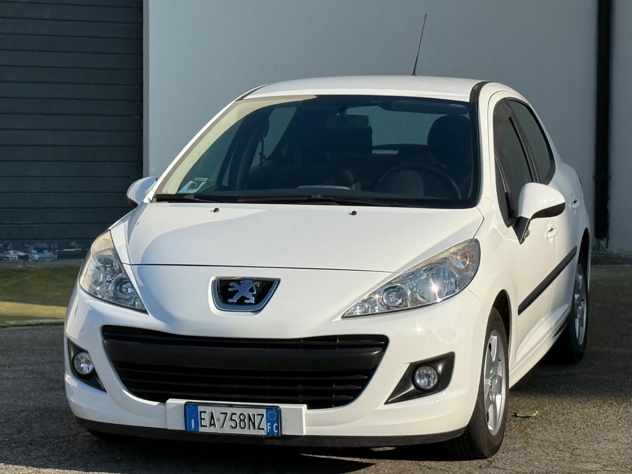 Peugeot 207 1.4 8V 75CV 5p. Energie Sport ECO GPL