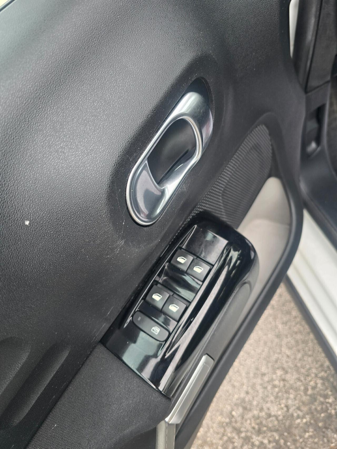 Citroen C3 PureTech 82 GPL Shine