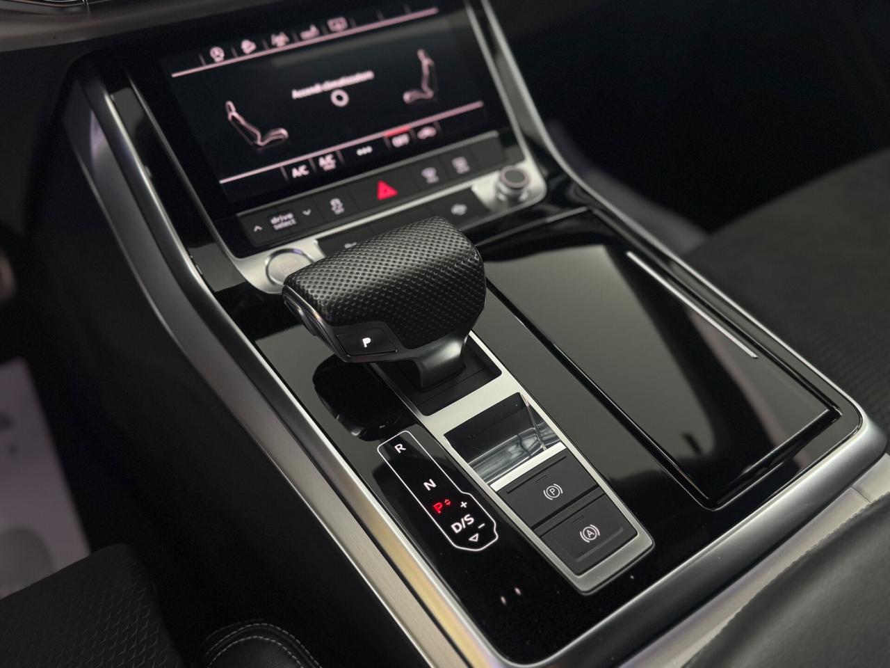 Audi Q8 3.0 TDI 286CV quattro tiptronic S-Line