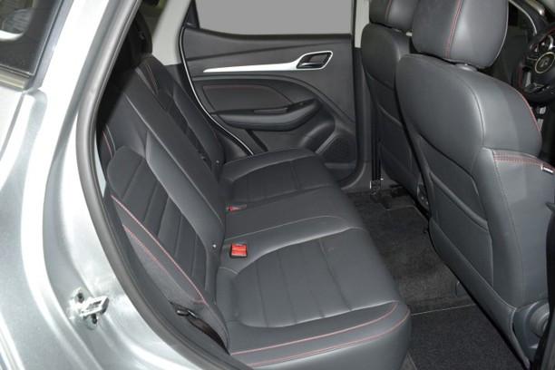 MG ZS - 1.0T 6MT LUXURY