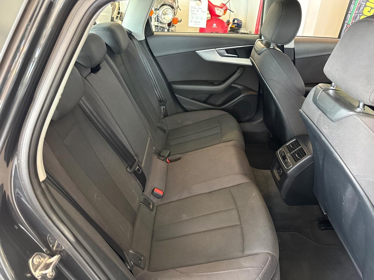 Audi A4 Avant 2.0 TDI 122 CV S tronic Sport