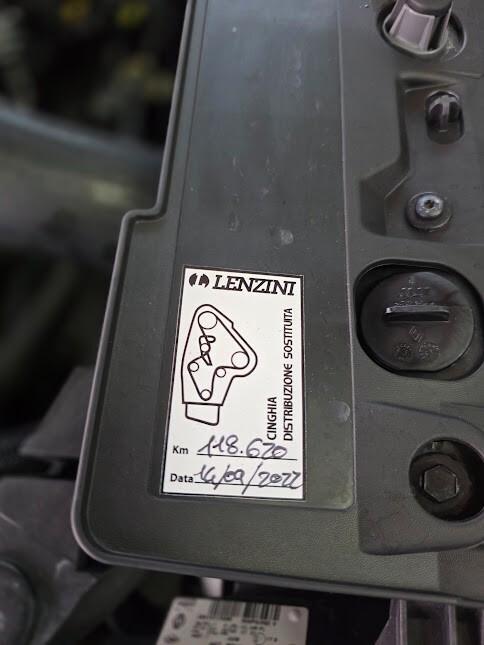 Renault Clio TCe 12V 75 CV 5 porte Moschino Zen