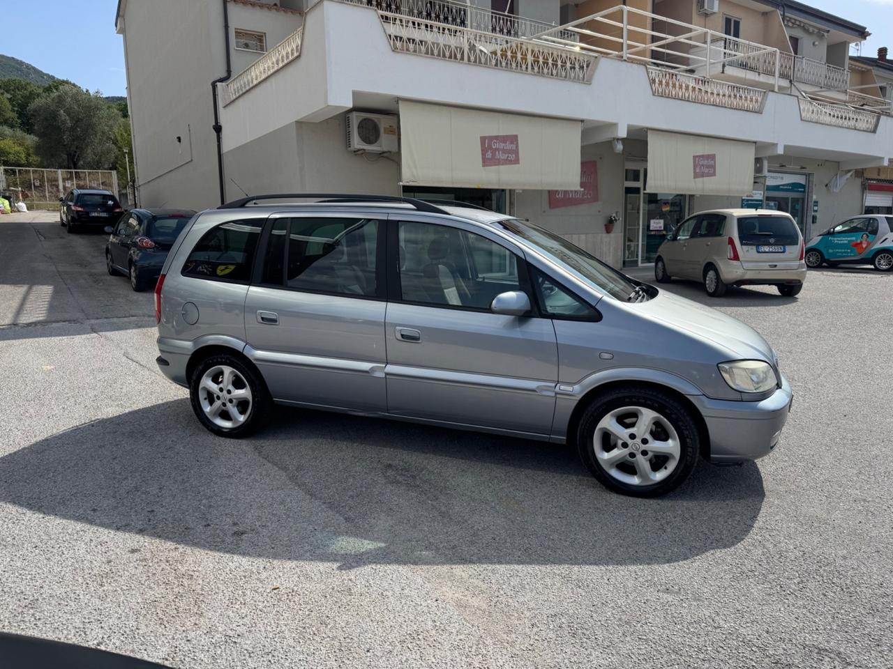 Opel Zafira 2.0 16V DTI 7 POSTI cat Sport Design Edition