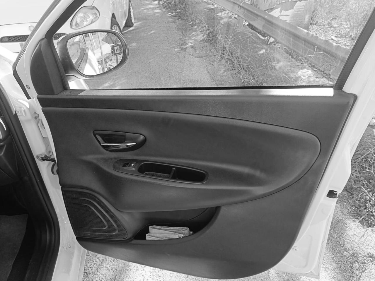 Lancia Ypsilon 1.3 MJT 16V 95 CV 5 porte S&S Gold