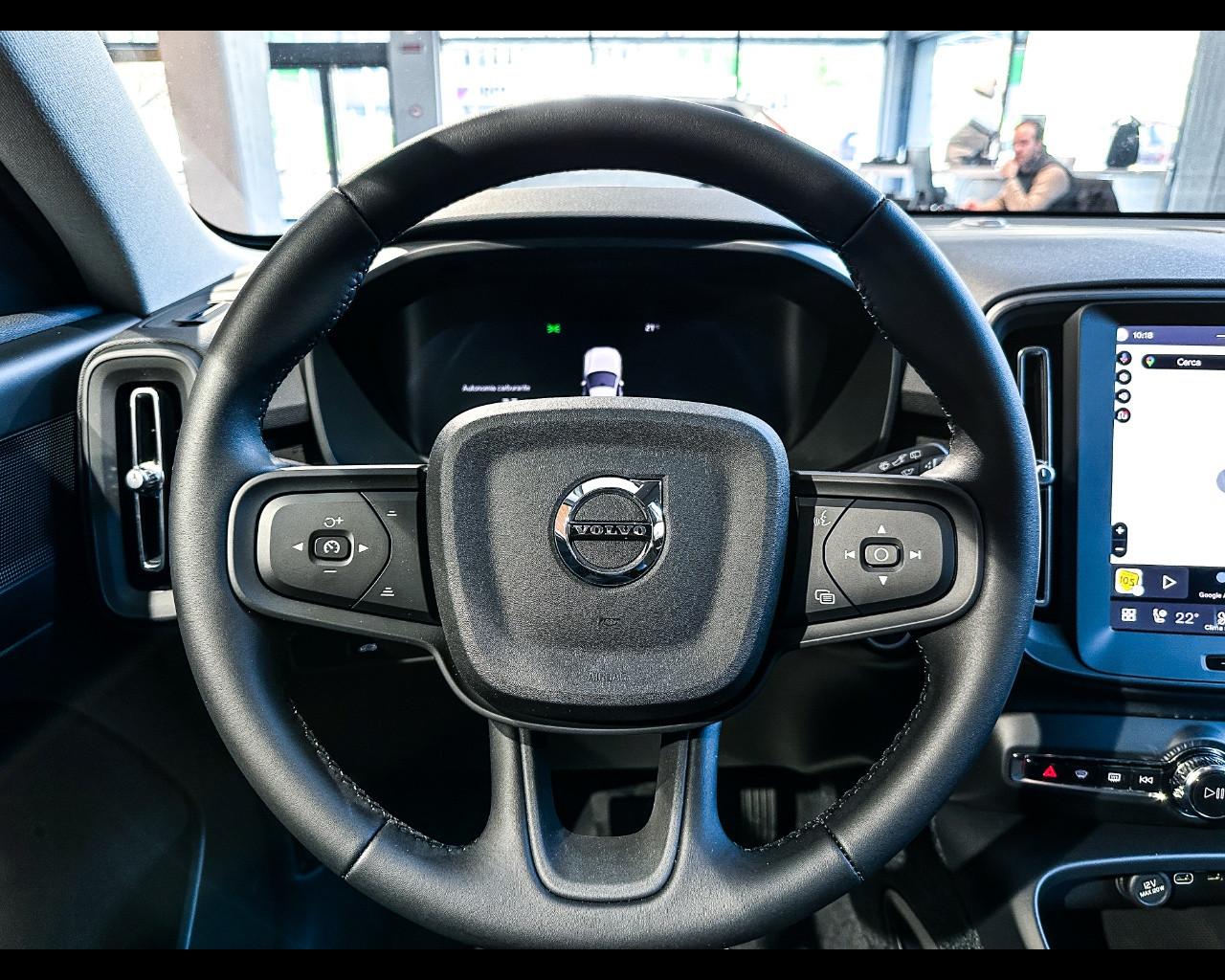 VOLVO XC40 Essential B3 AUT