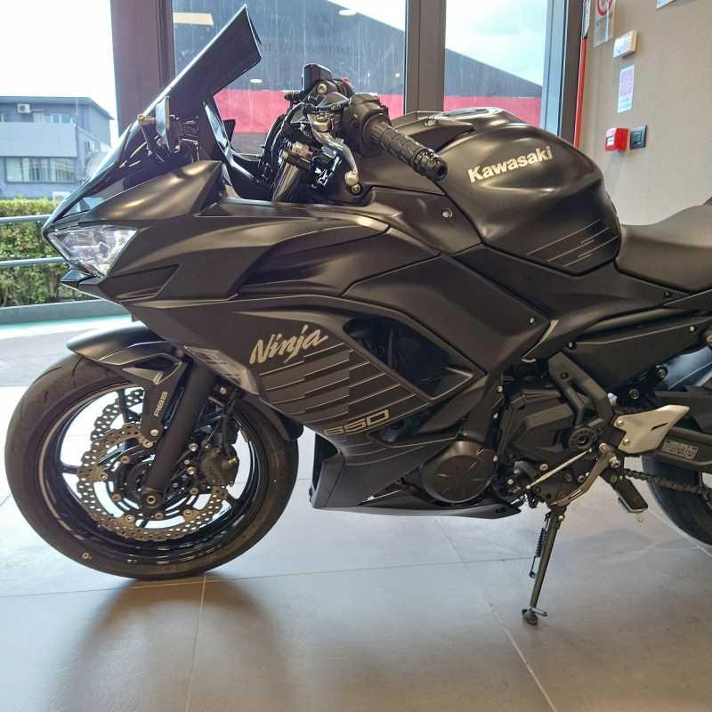 Kawasaki Ninja 650 - 2025