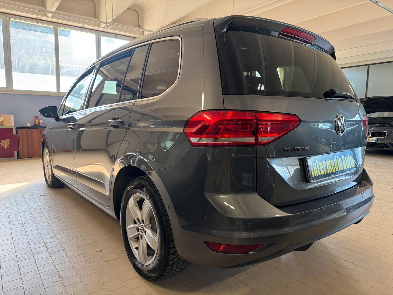 Volkswagen Touran 1.6 TDI Highline Technology 7 posti