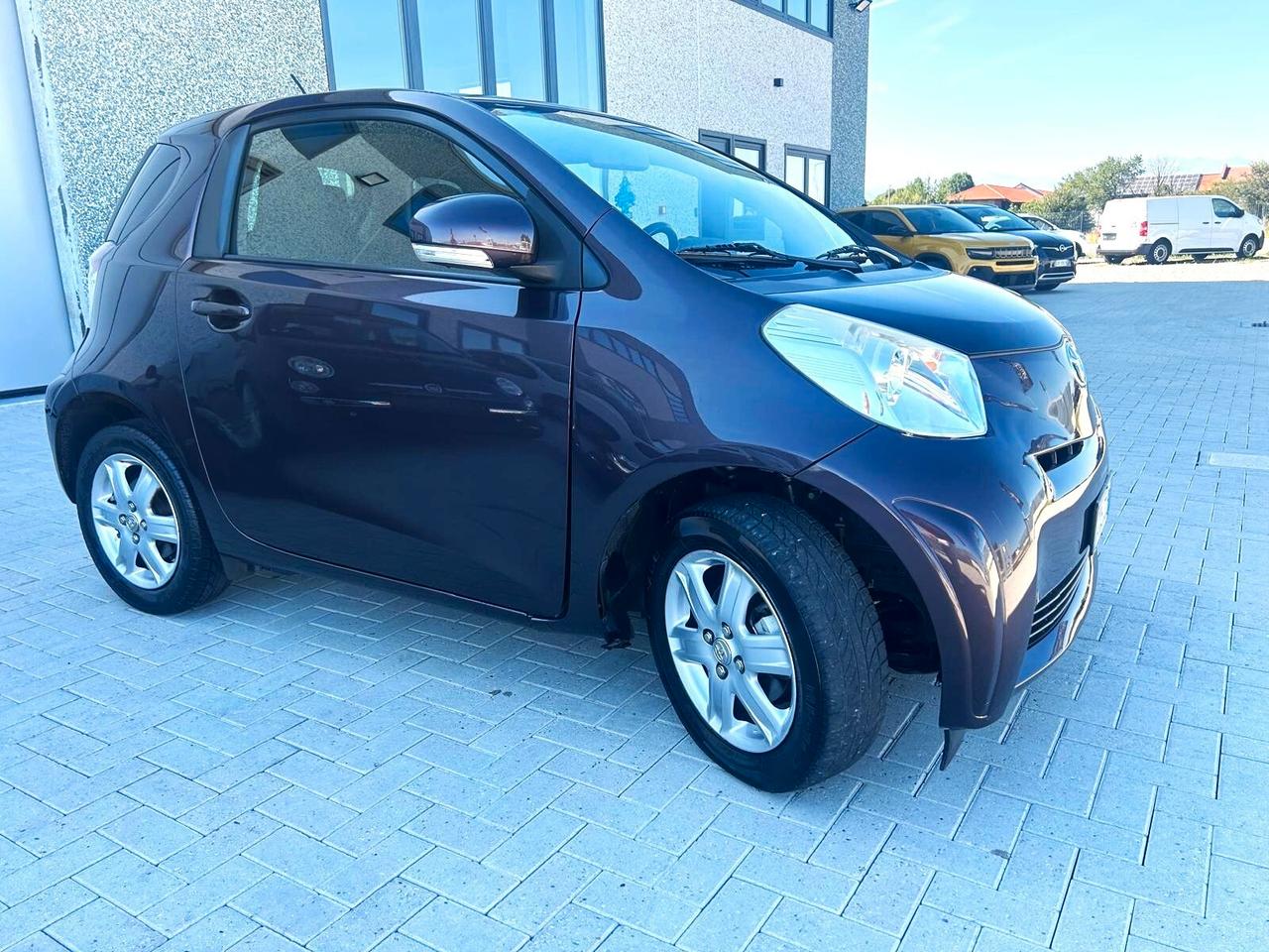 Toyota iQ 1.0 Multidrive