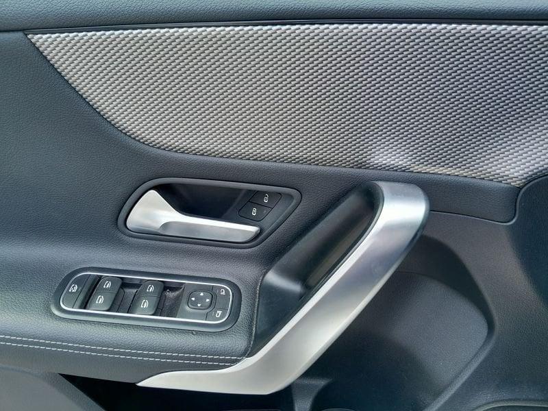 Mercedes-Benz Classe A A 180 d Automatic IVA ESPOSTA PREZZO PROMO CON FINANZIAMENTO
