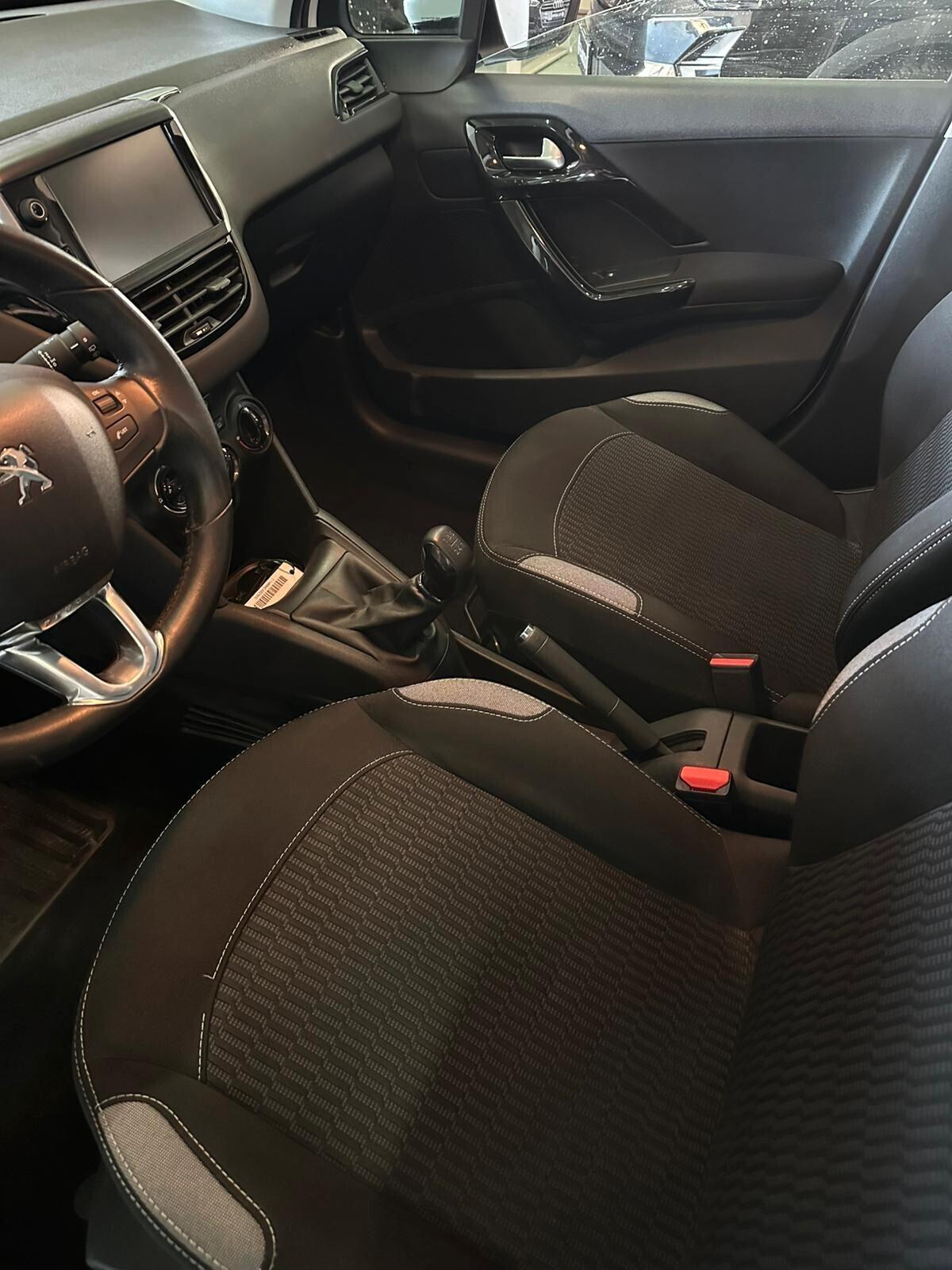 Peugeot 208 BlueHDi 75 5 porte Allure