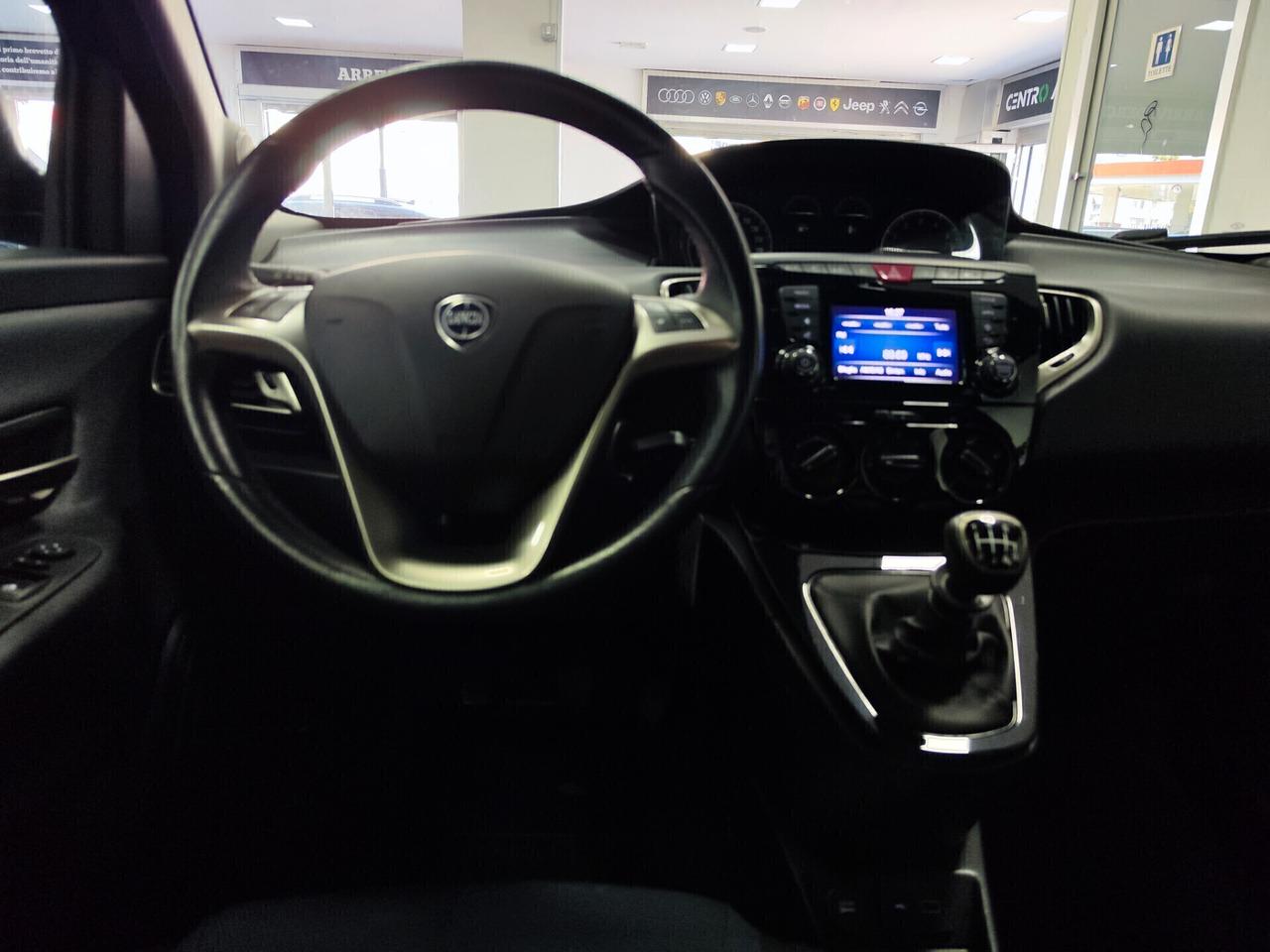 Lancia Ypsilon 1.0 5 porte Hybrid Ecochic Gold UNICO PROPRIETARIO