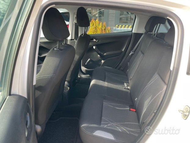 PEUGEOT 208 1.4 HDi 68CV 5p. AUTOCARRO - 2014