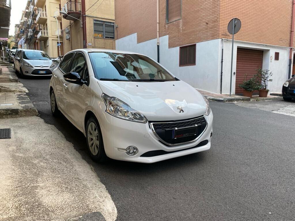 Peugeot 208 1.2 VTi 82 CV 5 porte Allure