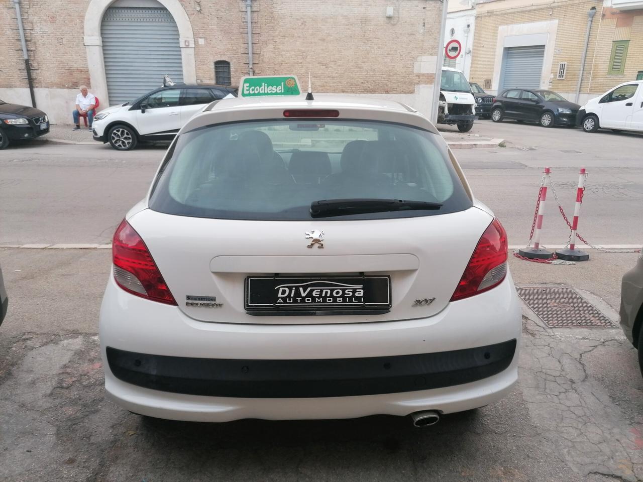 Peugeot 207 1.6 8V HDi 93CV 5p. Allure