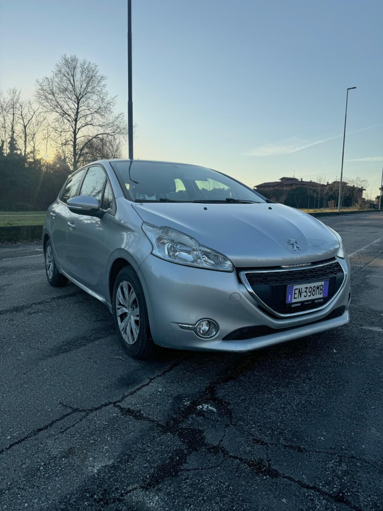 Peugeot 208 1.2 Neopatentati