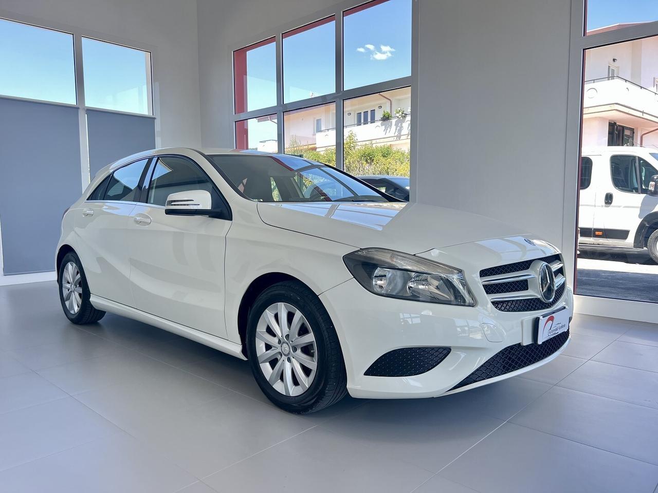 MERCEDES A 180 D BUSINESS NEOPATENTATI OK - 2015