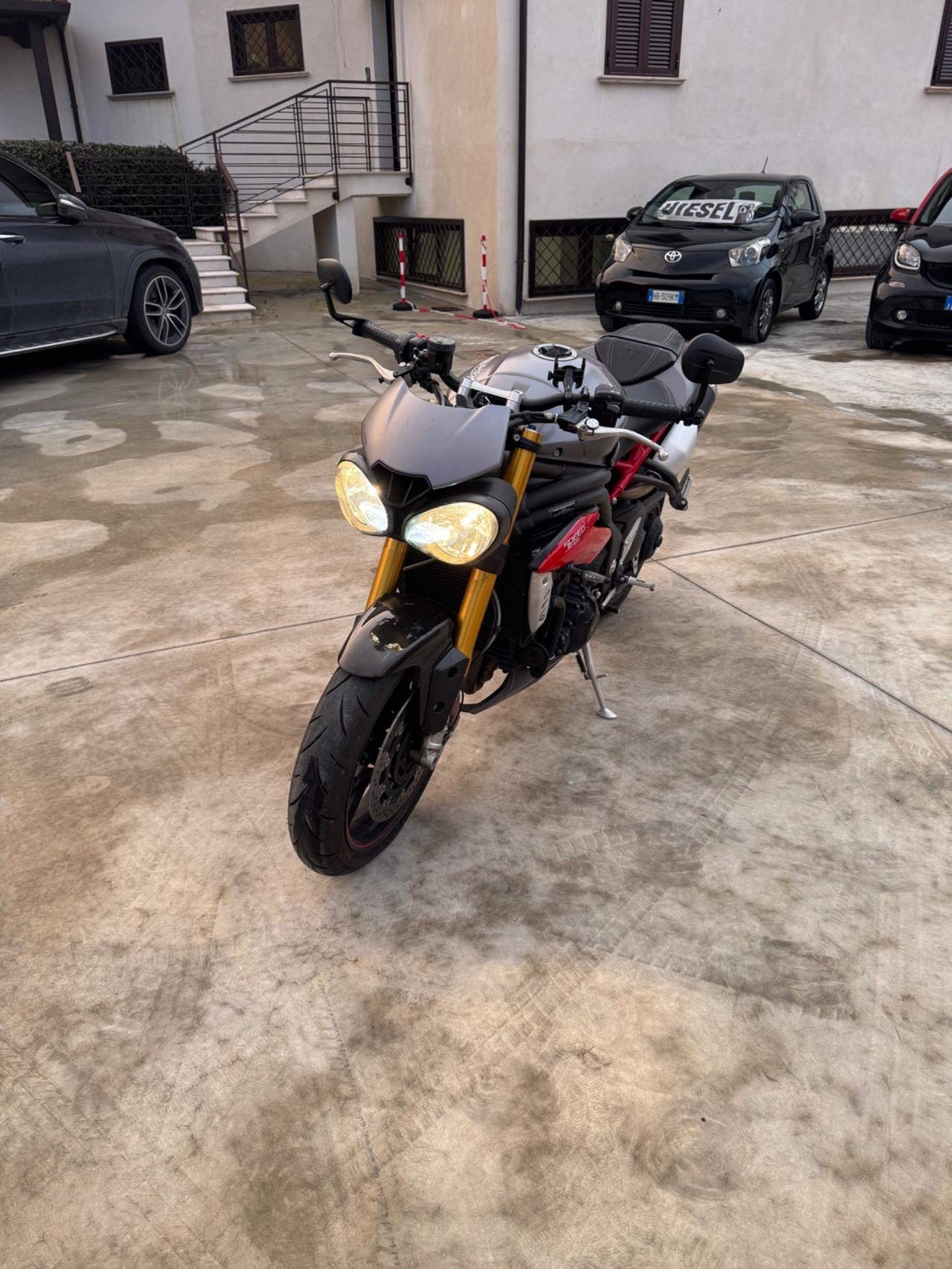 Triumph Speed Triple R