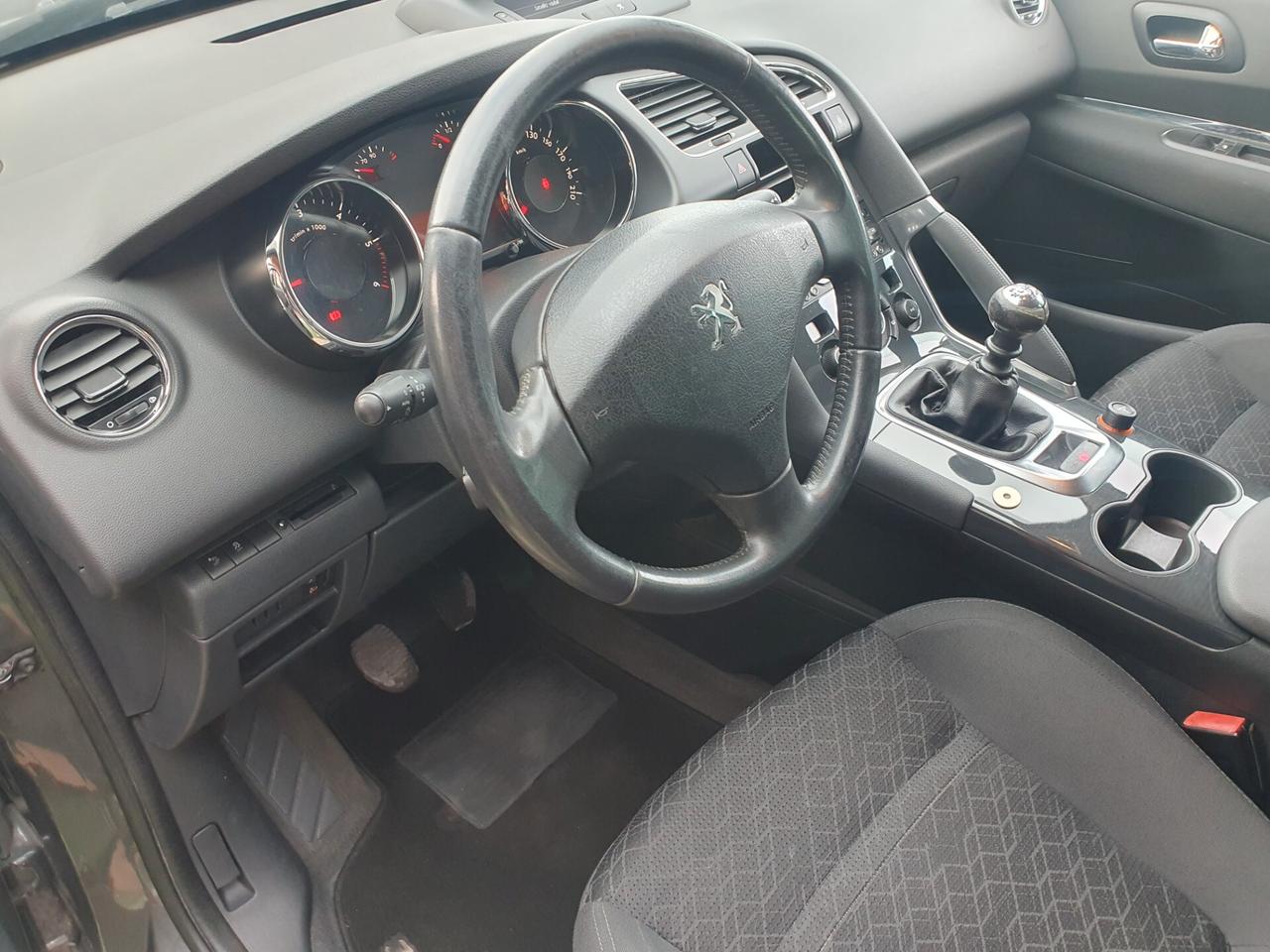 Peugeot 3008 1.6 HDi 115CV Business