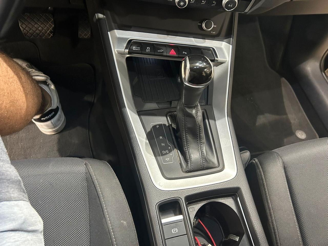 Audi Q3 45 TFSI e S tronic Business