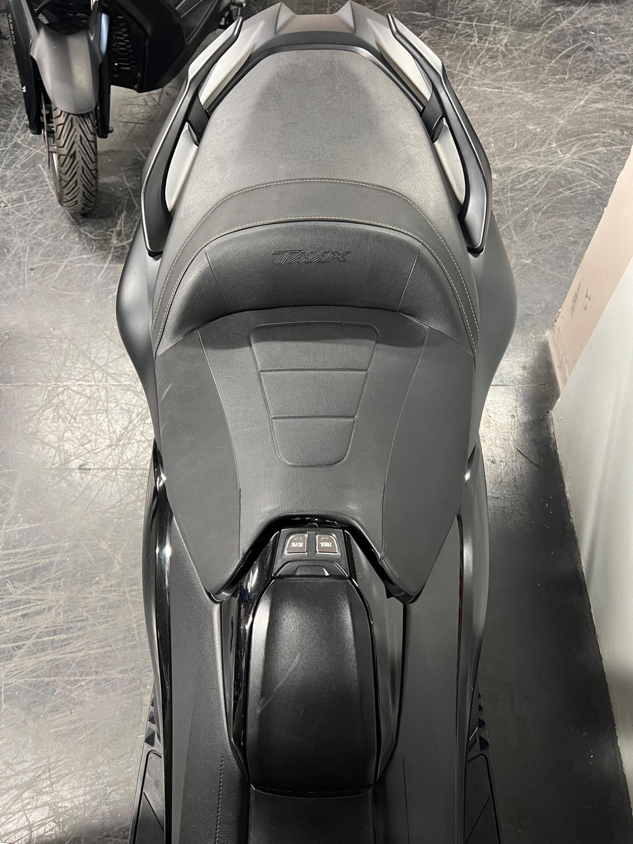 Yamaha TMAX 530 SX