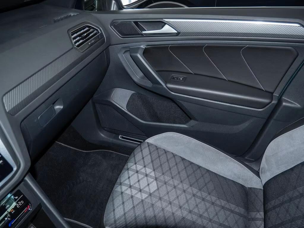 Volkswagen Tiguan 2.0 TDI 150 CV DSG R-Line MATRIX